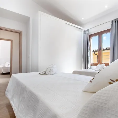 Historic Townhouse Casa Roca Horta 4 Bedrooms