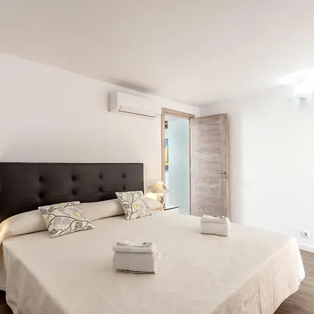 Villa Historic Townhouse Casa Roca Horta 4 Bedrooms Pollença