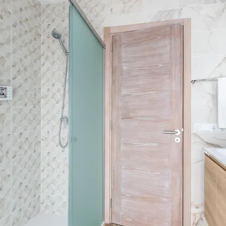 빌라 Historic Townhouse Casa Roca Horta 4 Bedrooms Sun Terrace Town Mountain Views *