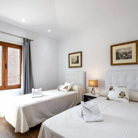 Historic Townhouse Casa Roca Horta 4 Bedrooms