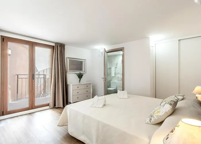 Historic Townhouse Casa Roca Horta 4 Bedrooms Villa