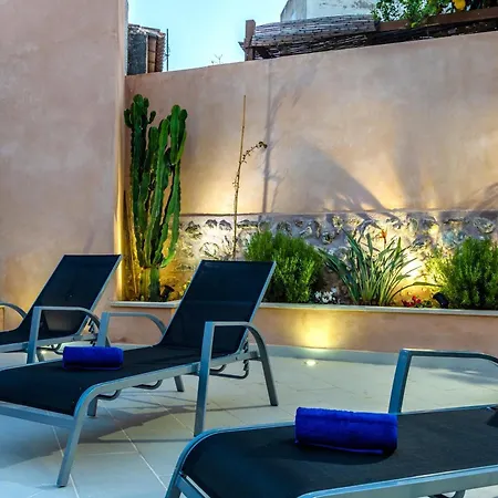 Historic Townhouse Casa Roca Horta 4 Bedrooms فيلة *