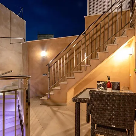 Historic Townhouse Casa Roca Horta 4 Bedrooms فيلة *