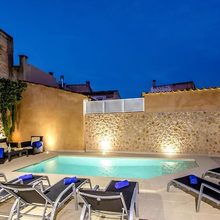 Historic Townhouse Casa Roca Horta 4 Bedrooms فيلة