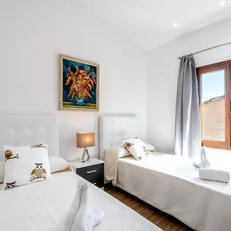 Historic Townhouse Casa Roca Horta 4 Bedrooms بويينسا