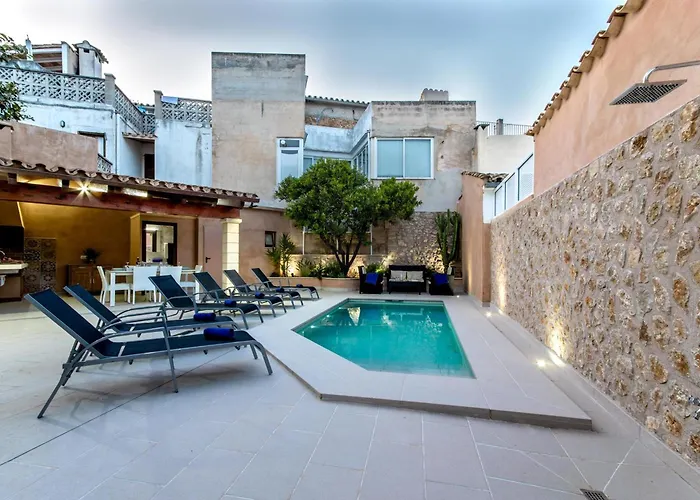 Historic Townhouse Casa Roca Horta 4 Bedrooms *