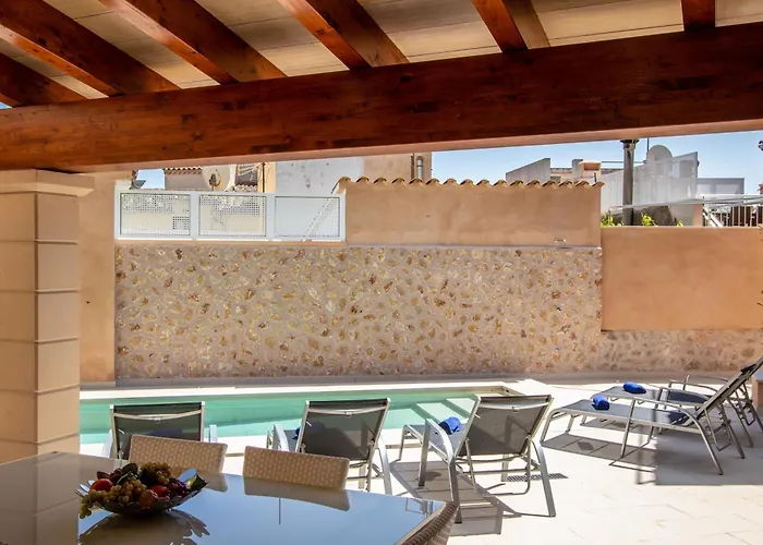 Historic Townhouse Casa Roca Horta 4 Bedrooms * Pollenca