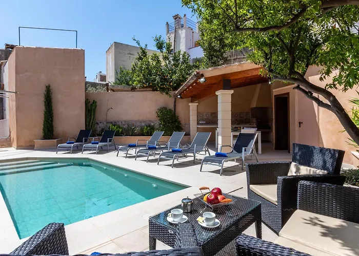 Historic Townhouse Casa Roca Horta 4 Bedrooms *