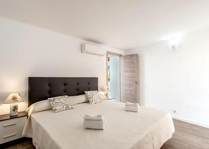 Villa Historic Townhouse Casa Roca Horta 4 Bedrooms Pollenca