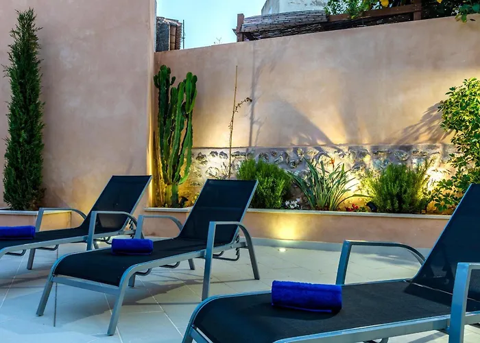 Historic Townhouse Casa Roca Horta 4 Bedrooms Villa *